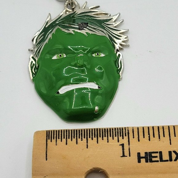 Universal Studios Incredible Hulk Keychain Metal Angry Green Faced Hulk - Picture 5 of 6